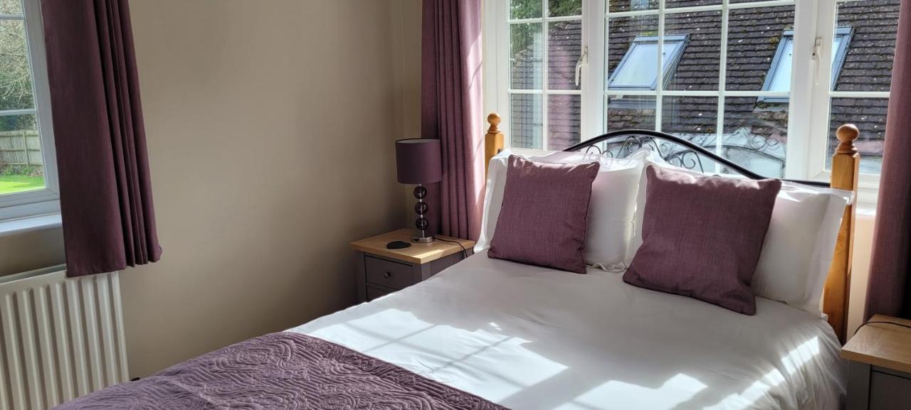 Ha'Penny Acre Bed & Breakfast Sherfield English Eksteriør bilde