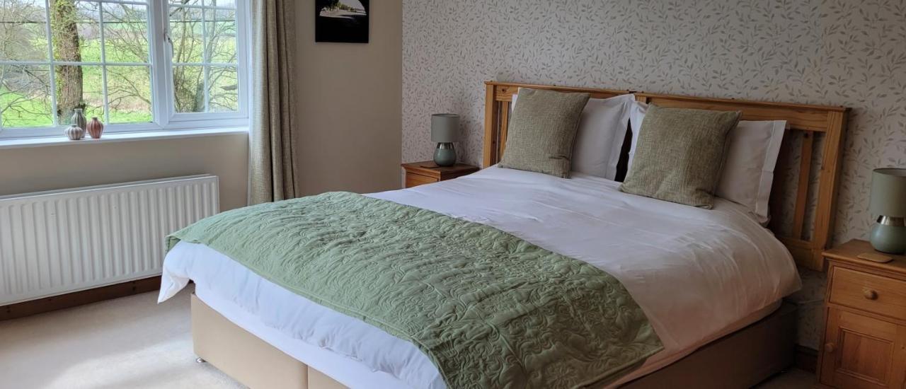 Ha'Penny Acre Bed & Breakfast Sherfield English Eksteriør bilde