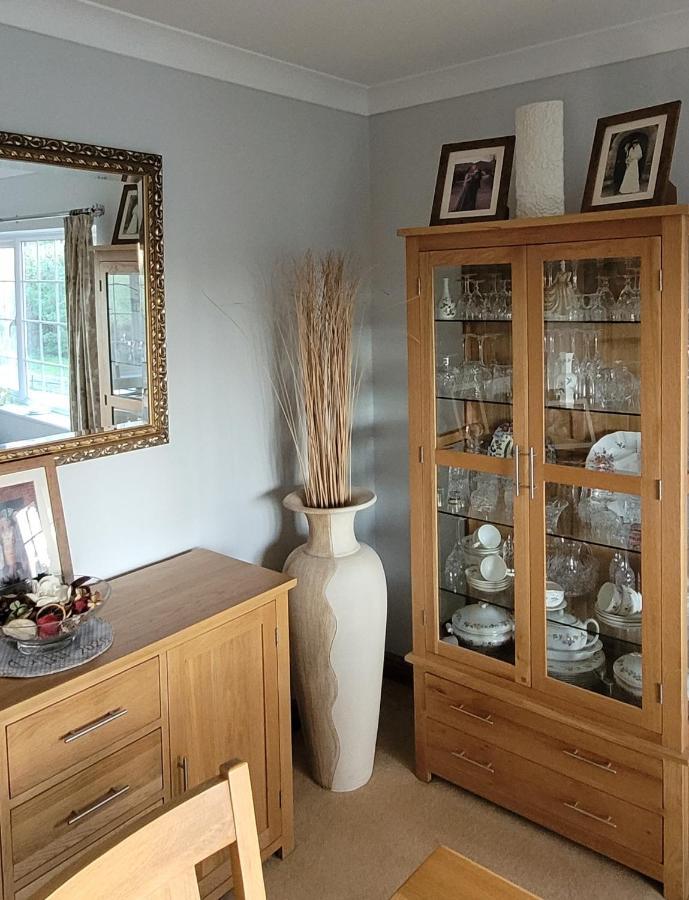 Ha'Penny Acre Bed & Breakfast Sherfield English Eksteriør bilde