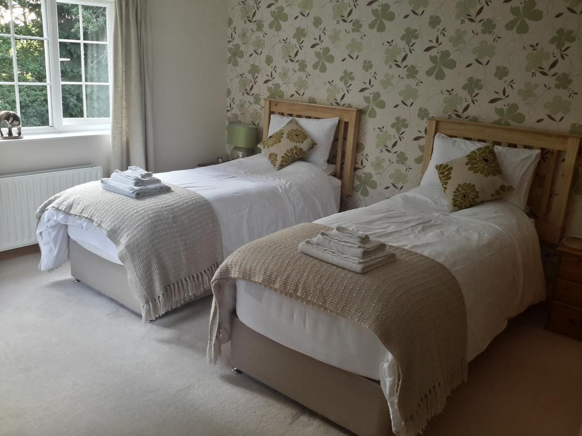 Ha'Penny Acre Bed & Breakfast Sherfield English Eksteriør bilde